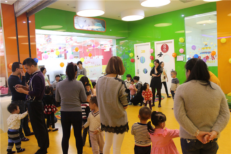 BBunion国际早教厦门外图中心活动花絮:感恩的心,蓝色的爱 BBunion国际早教厦门外图中心活动花絮:感恩的心,蓝色的爱