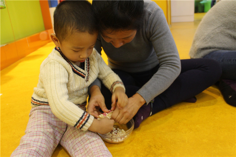 BBunion国际早教厦门外图中心活动花絮:感恩的心,蓝色的爱 BBunion国际早教厦门外图中心活动花絮:感恩的心,蓝色的爱