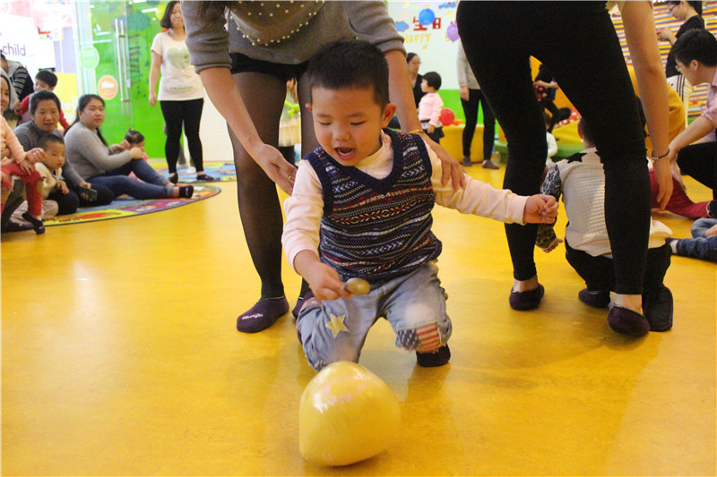 BBunion国际早教厦门外图中心活动花絮:感恩的心,蓝色的爱 BBunion国际早教厦门外图中心活动花絮:感恩的心,蓝色的爱